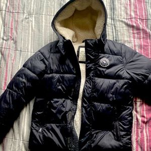 Abercrombie kids black puffer